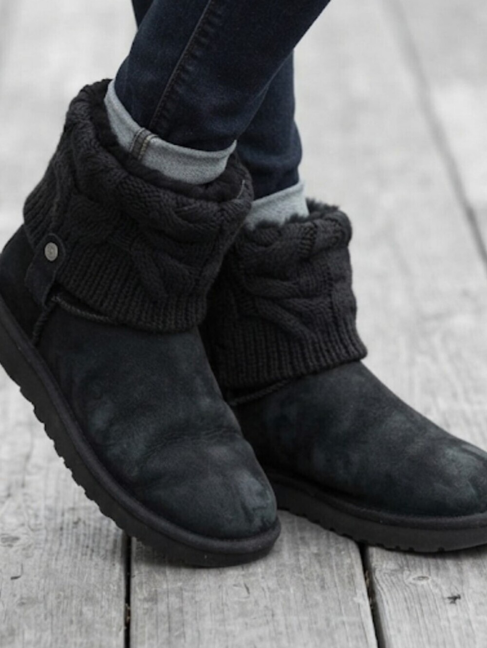 Ugg Australia Women Saela Black Knit Cuff Suede Boots Sheepskin Ankle Shoes Sz 9